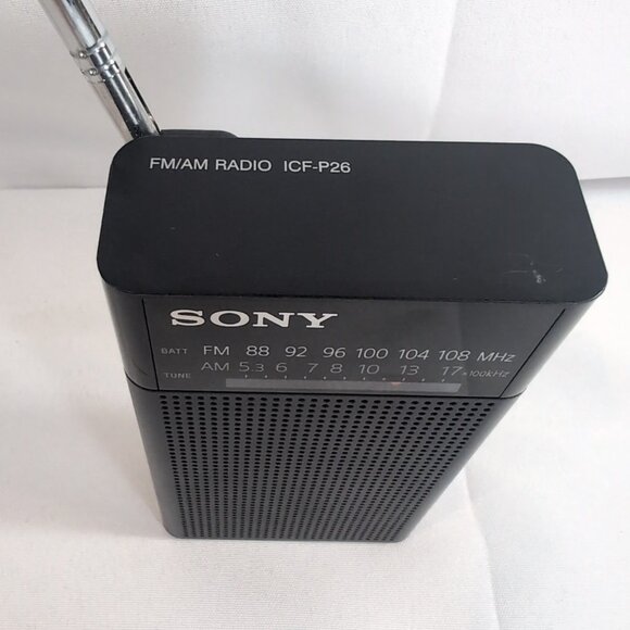 Sony ICF-P26 Portable FM/AM (MW) AA Battery Radio Black Headphone Jack TESTED - Picture 3 of 16